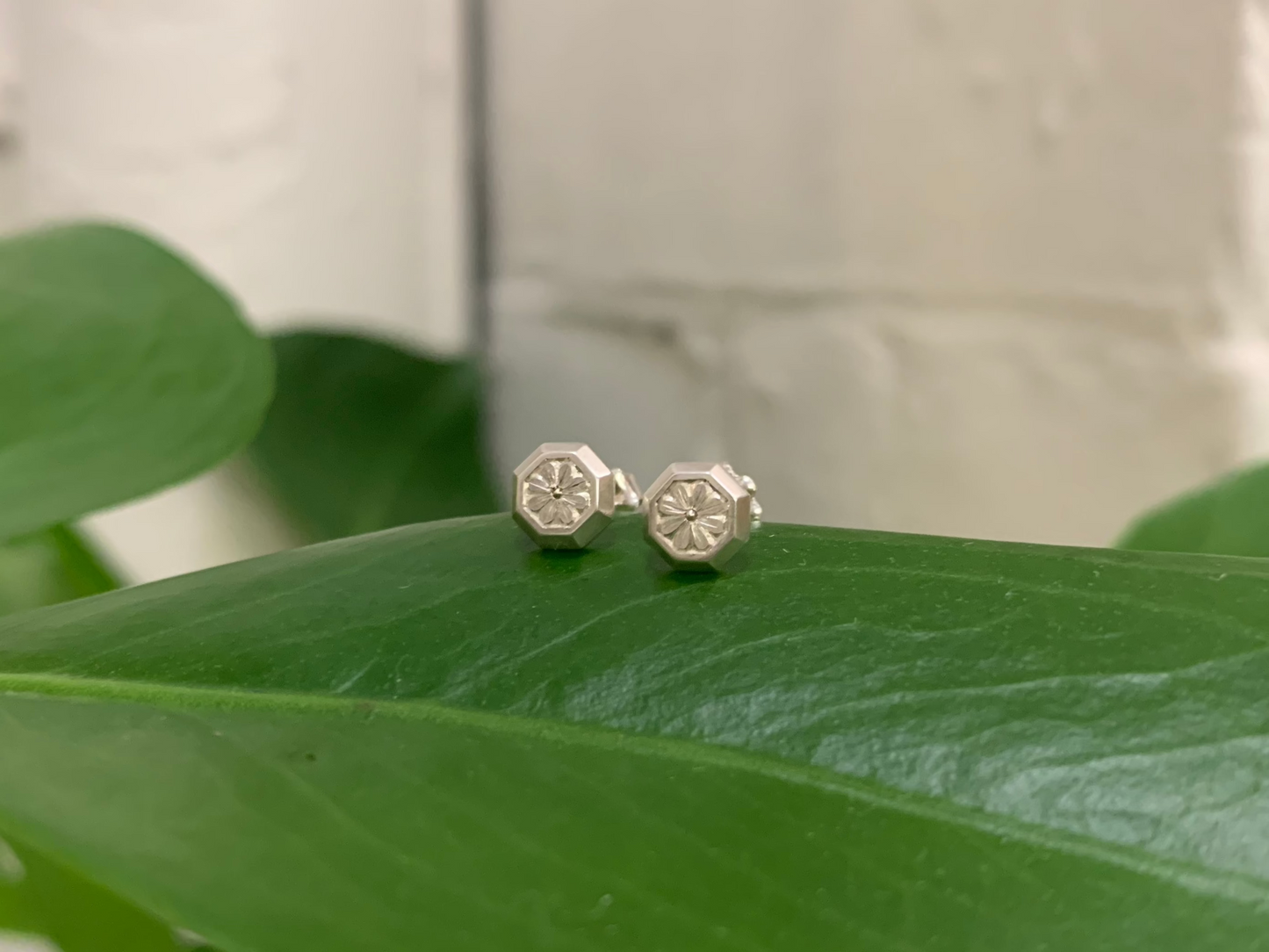 Mini Signet Studs