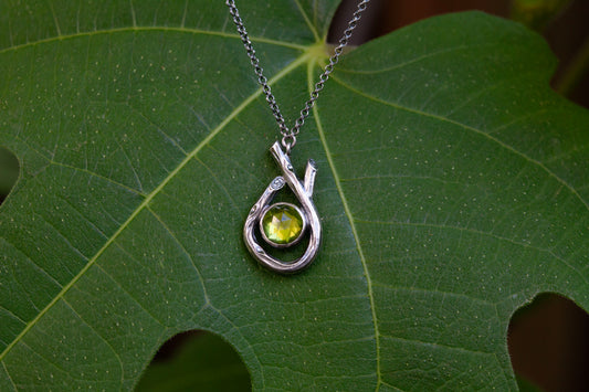 Twig Necklace (Peridot)