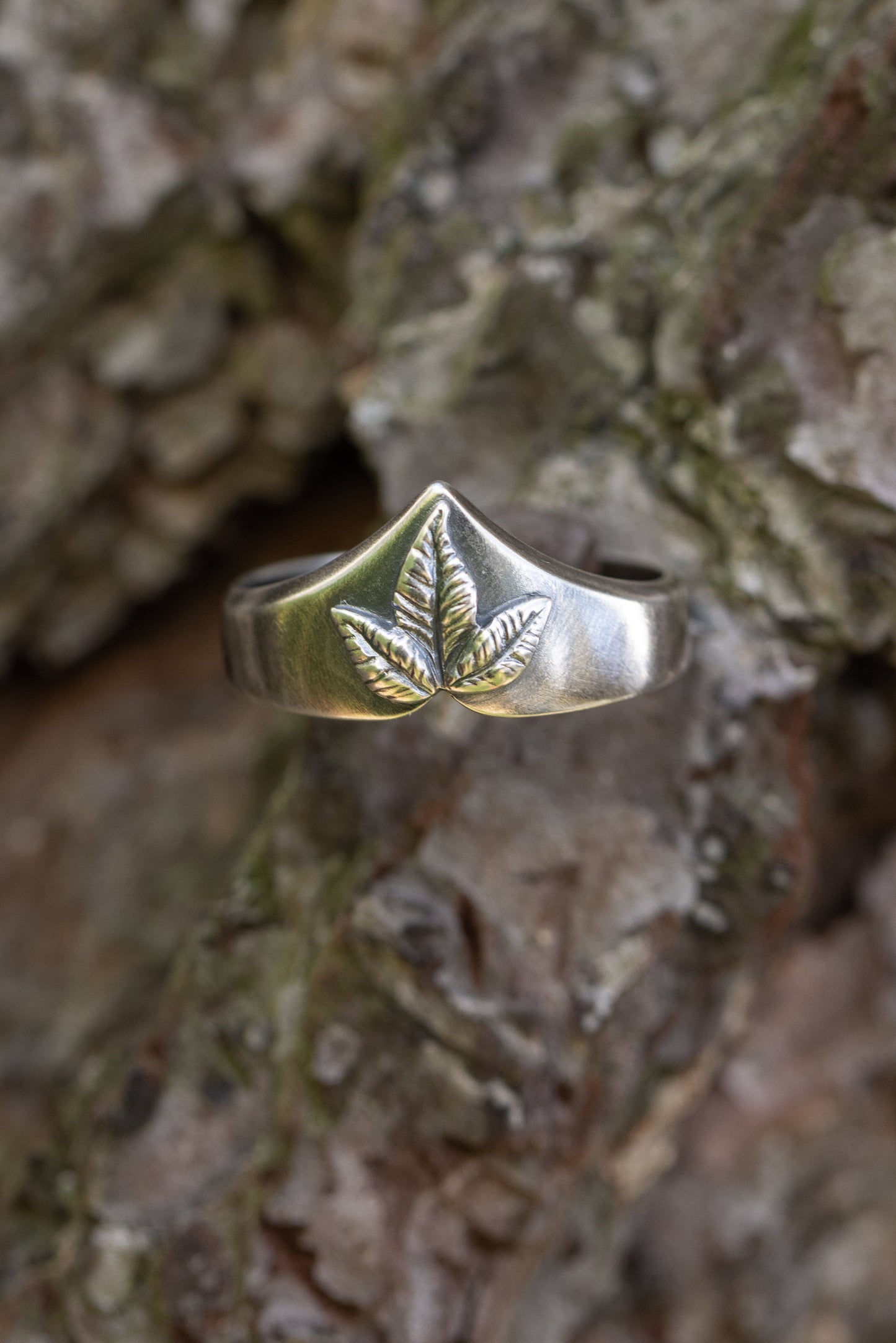Amulet Leaf Ring